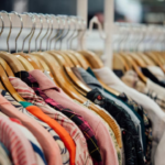 कपड़ों की स्टाइल में लंबा दिखने के सिंपल ट्रिक्स